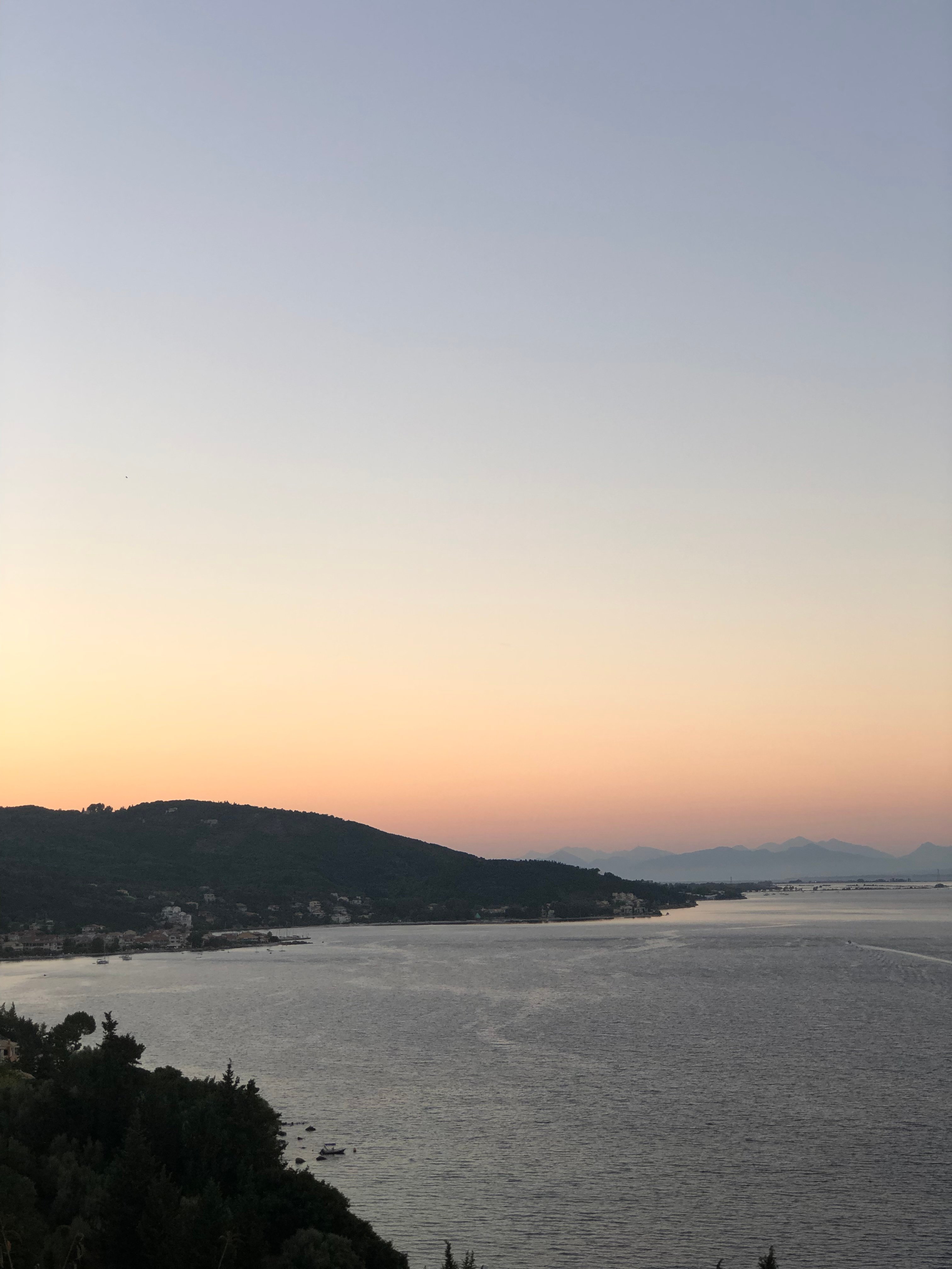 Sunrise Hotel-官方