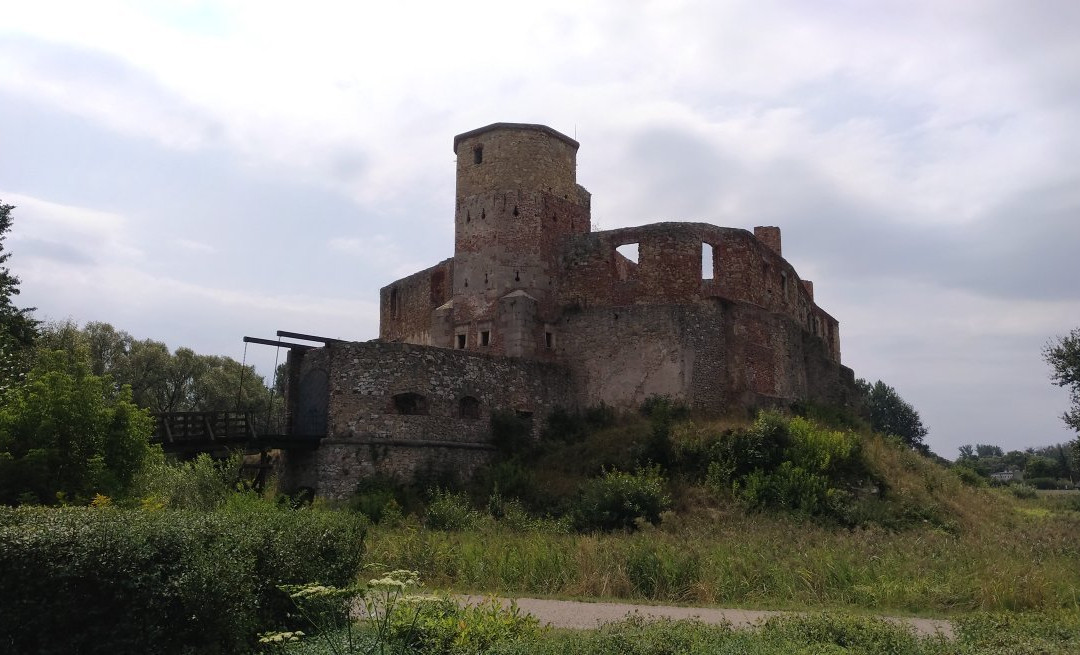 The castle of Krakow bishops景点图片