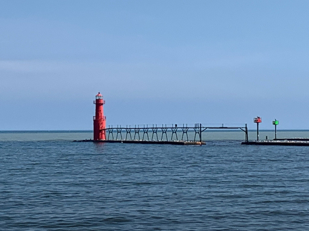 Algoma Pierhead Lighthouse-Algoma必去景点