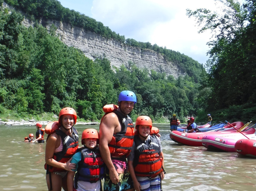 Adventure Calls Outfitters-Castile必去景点