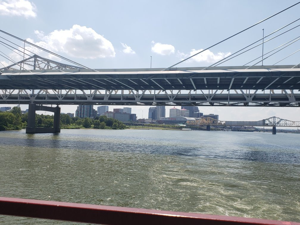 Belle of Louisville Riverboats景点图片