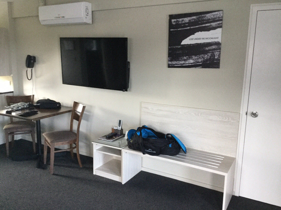 Ellerslie Palms Motel主图