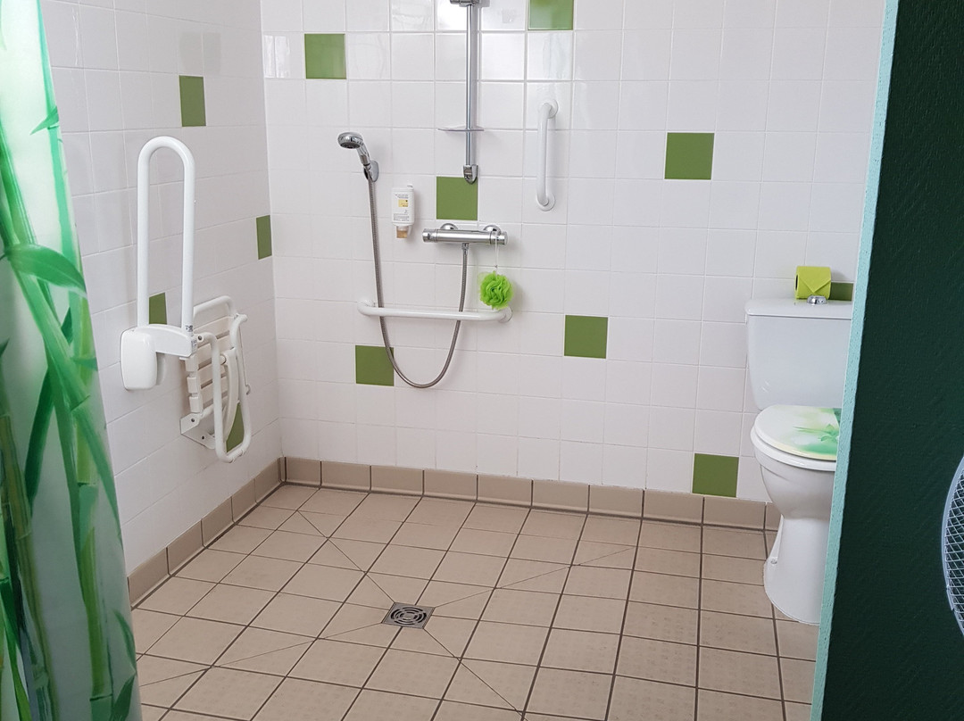 Au Grillon Dort主图