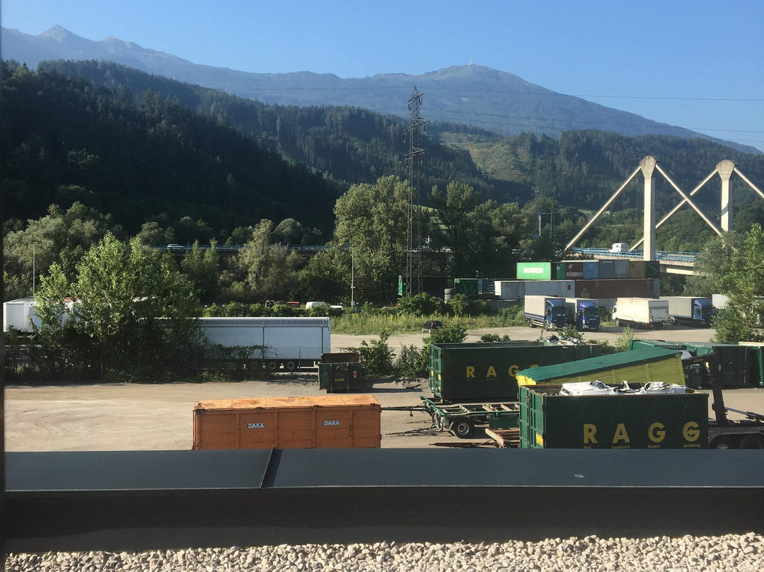 Hwest Hotel Hall主图