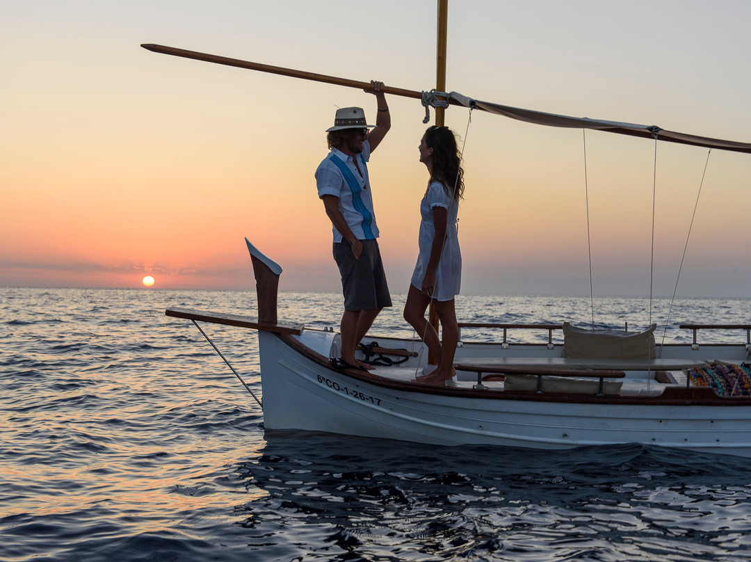 Bohemian Boat Charters景点图片