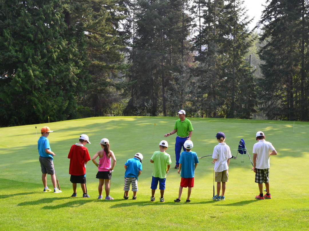 Salmon Arm Golf Club景点图片