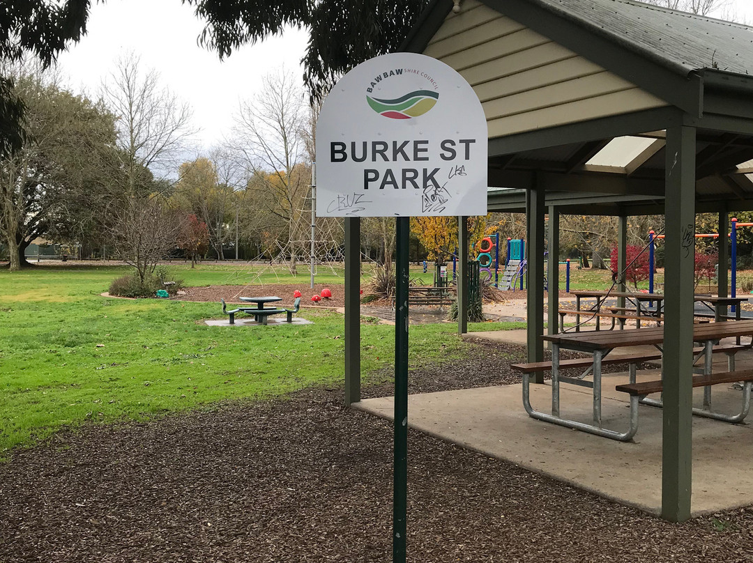 Burke St Park景点图片