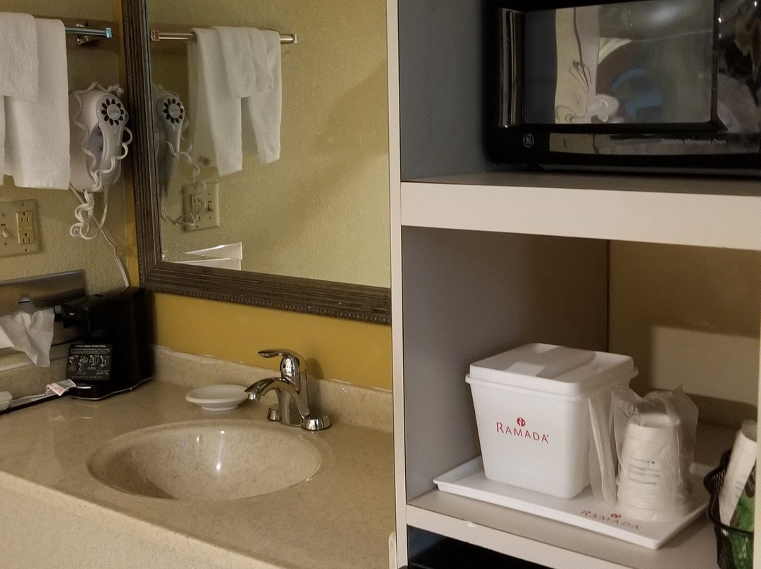 黎巴嫩华美达旅馆及套房酒店主图