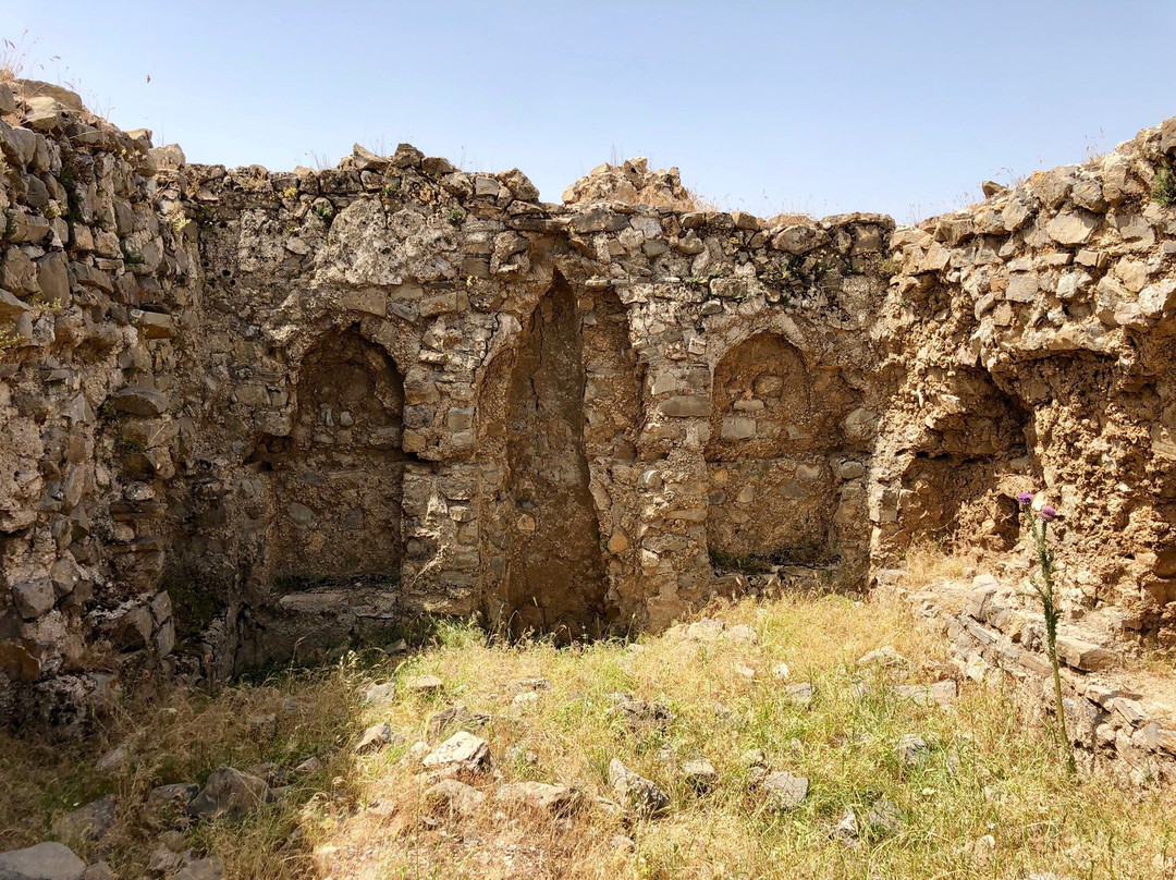 Shrine & Srochki Castle in Barzinja-Barzinjah必去景点