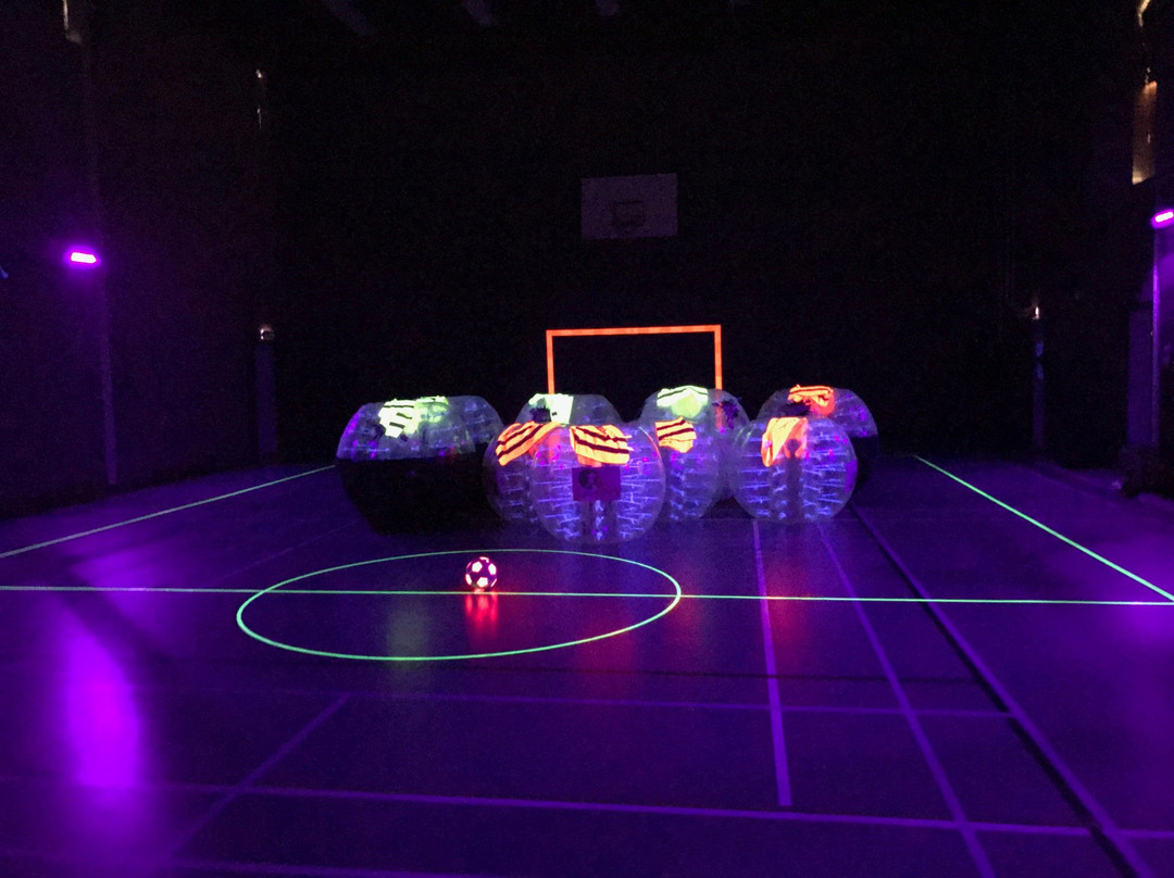 Glow & Bubble voetbal Maastricht-马斯特里赫特必去景点