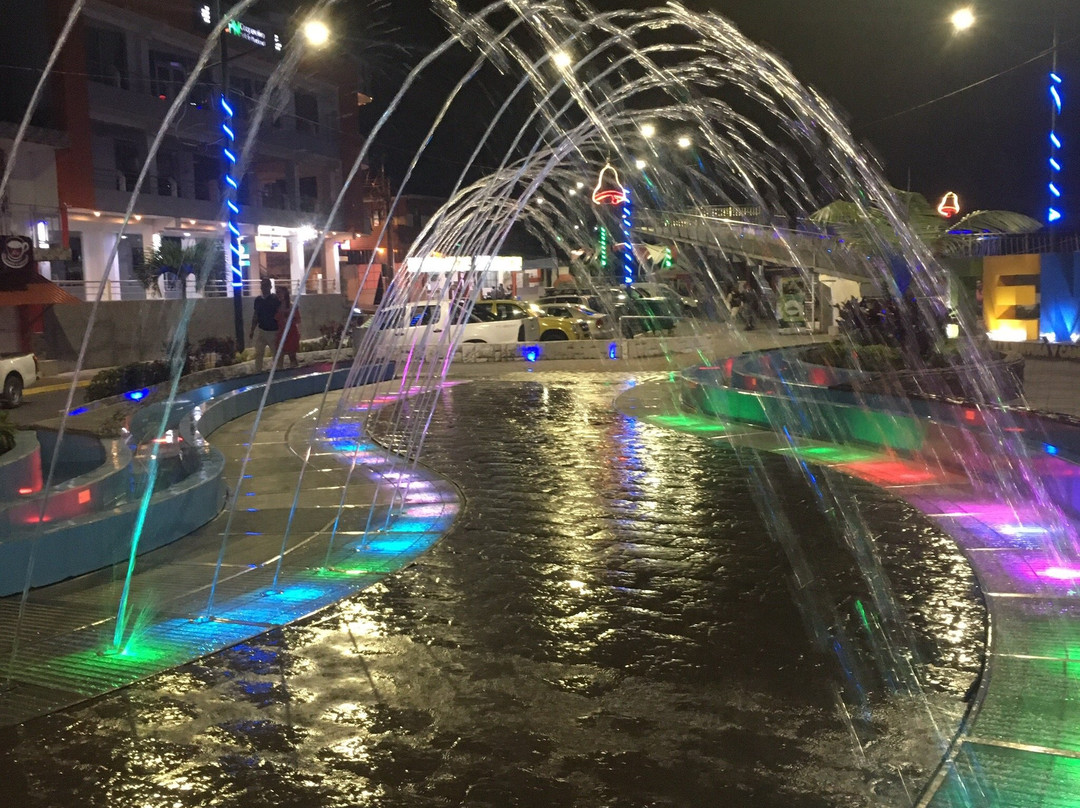 Salamandra's Suites & Hotel主图