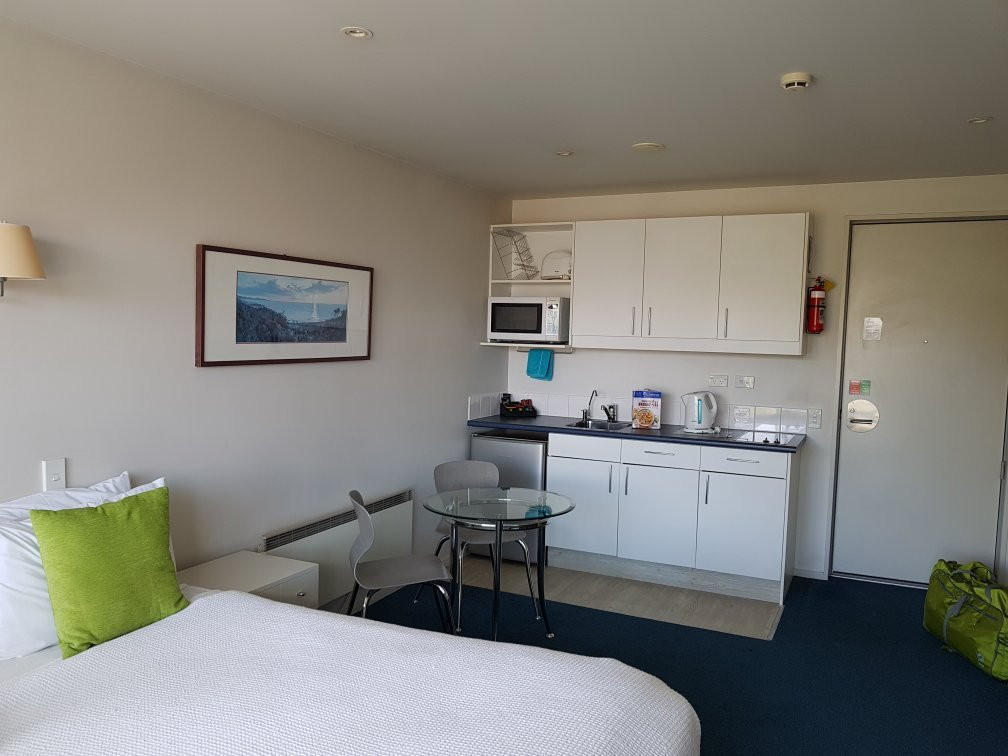 Beaches Motor Inn主图