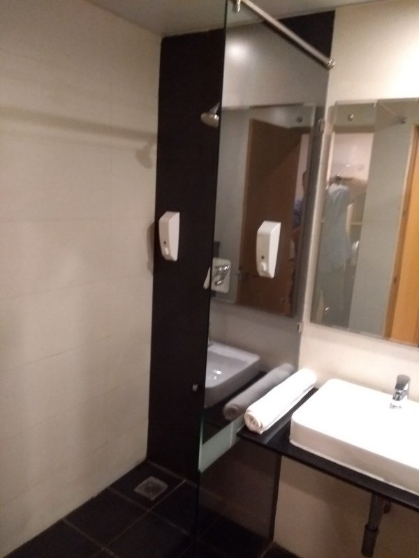 Starlit Suites Kochi-浴室
