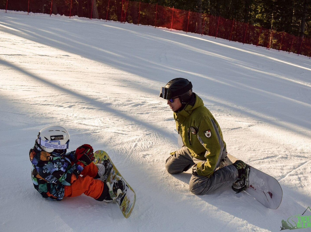 Maestri sci e snowboard Trentino Ski Emotion-平佐洛必去景点