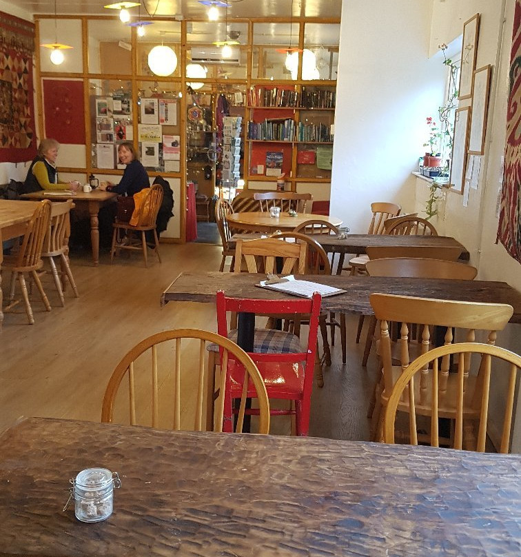 Haddenham Galleries景点图片