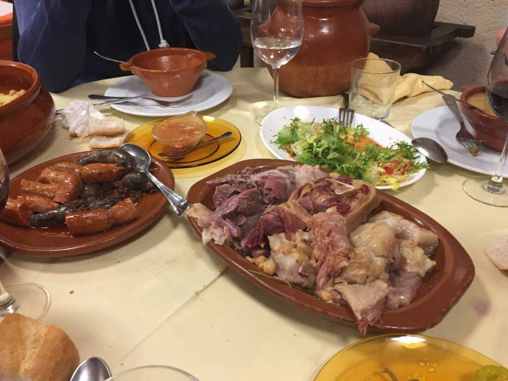 Las Ventas de Retamosa餐馆和美食-Restaurante Las Cubas