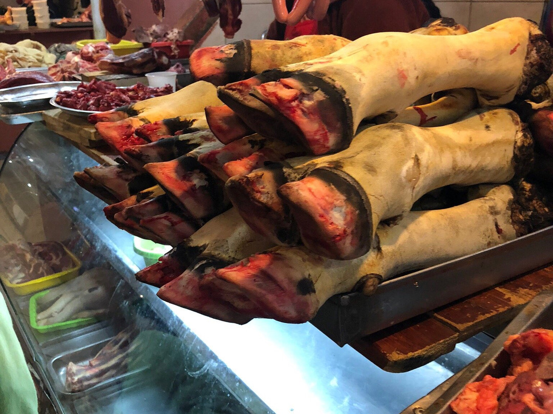 Mercado 10 de Agosto-昆卡必去景点