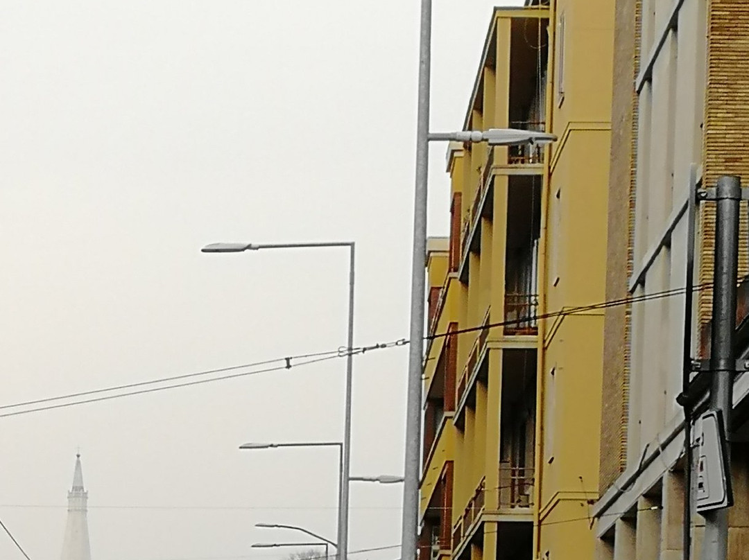 Via Emilia Centro景点图片
