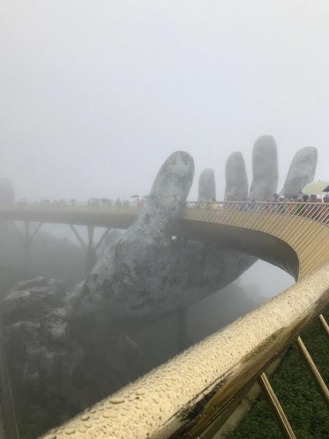 Golden Bridge-岘港必去景点
