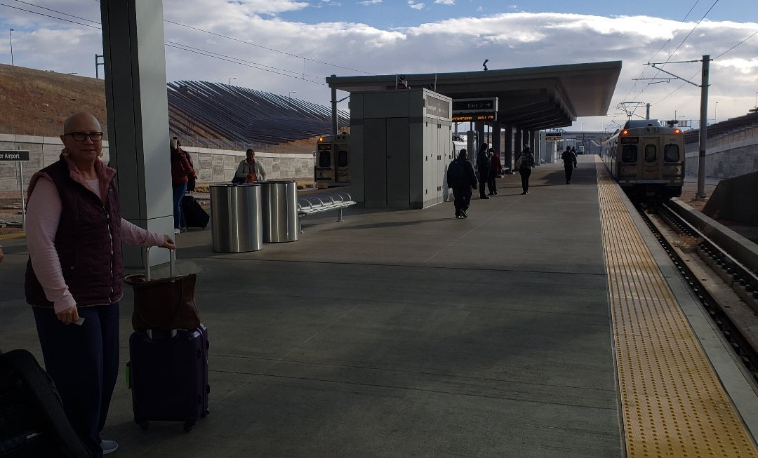 Denvers Airport Transportation-丹佛必去景点