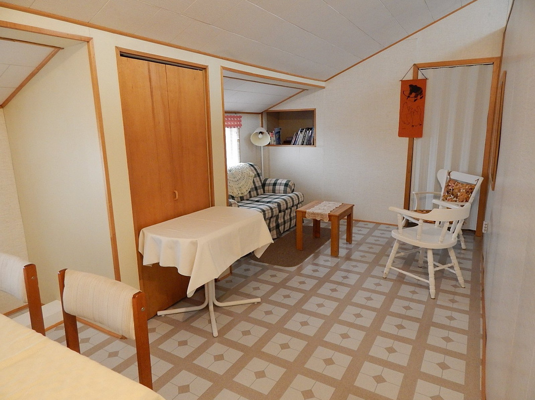 Churchill Polar Bear B & B主图