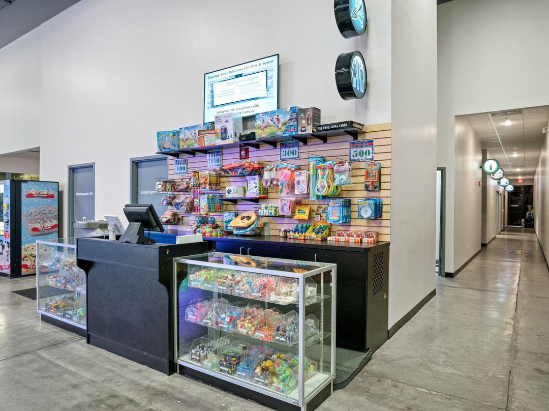 Bravoz Entertainment Center-杰克逊维尔必去景点