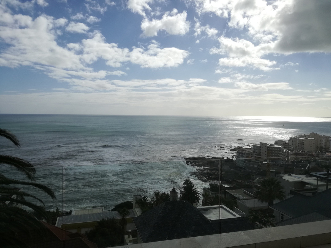 The Clarendon Bantry Bay主图