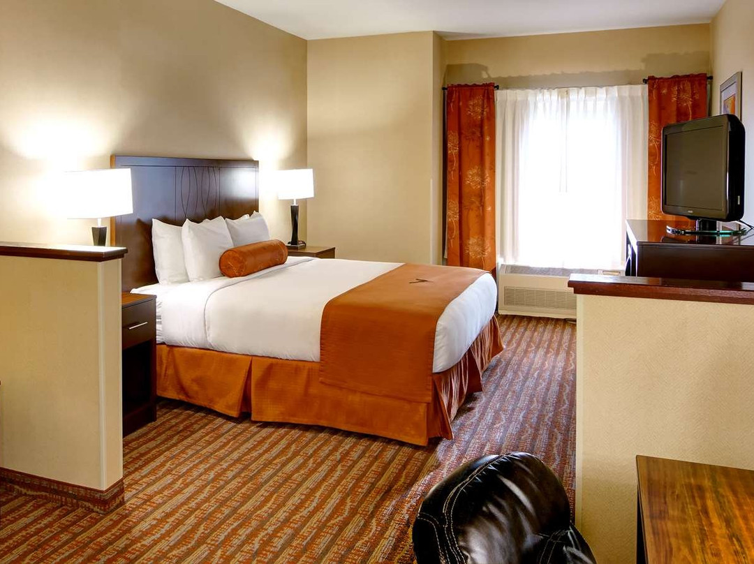 O'Fallon Suites Hotel主图