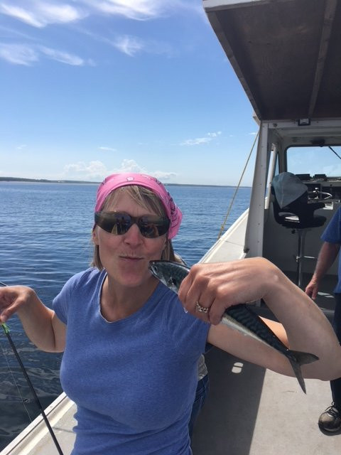 Ernie's Charter Fishing-North Lake必去景点