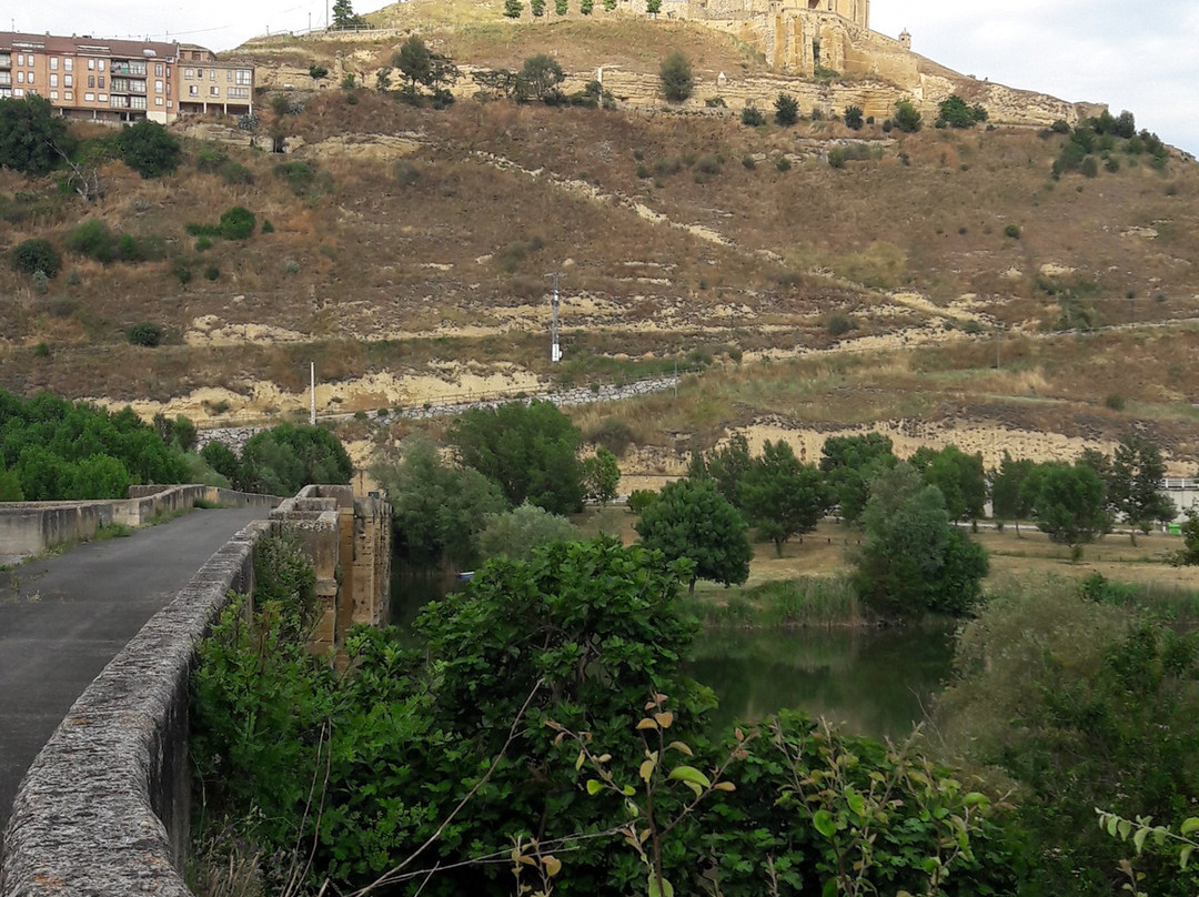 Puente Medieval景点图片