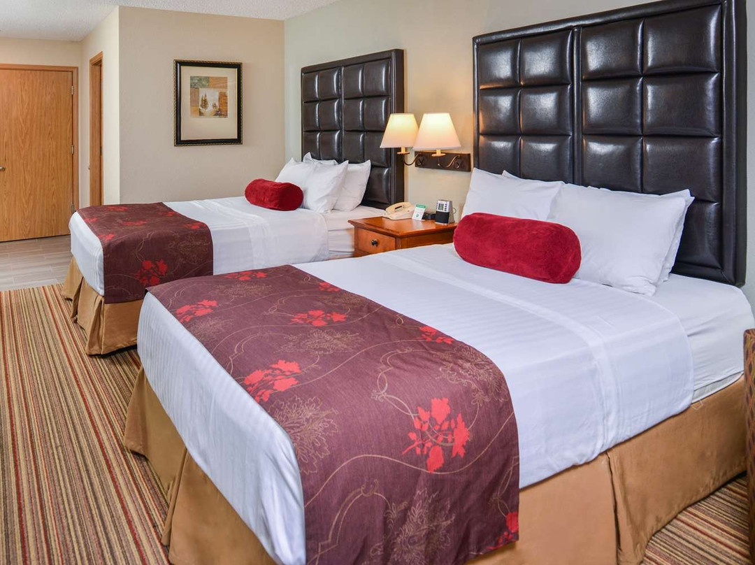 Best Western Plus Rama Inn主图