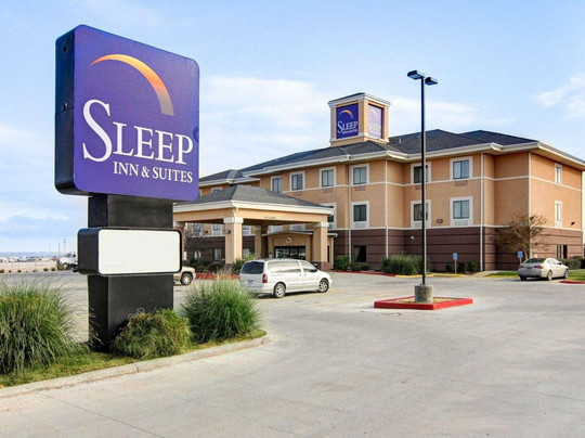 Sleep Inn & Suites主图