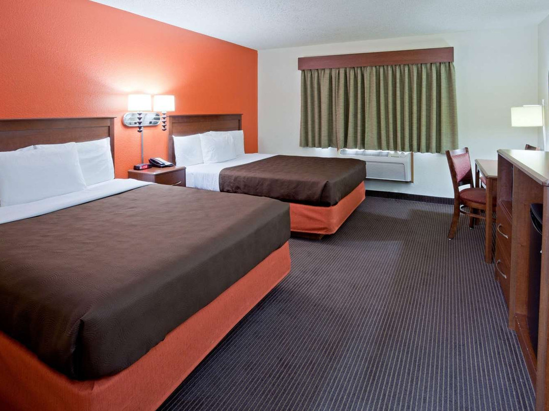 AmericInn by Wyndham Monroe主图