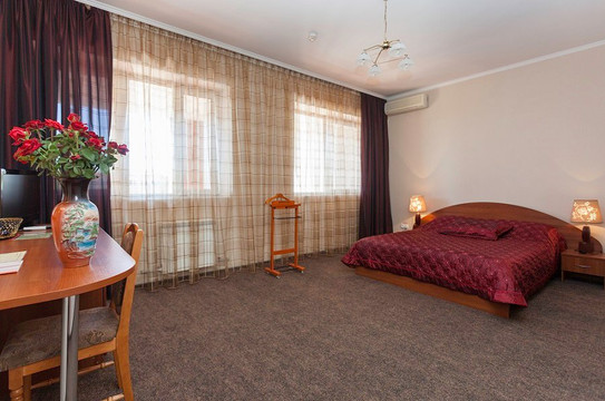 拉哈特酒店主图