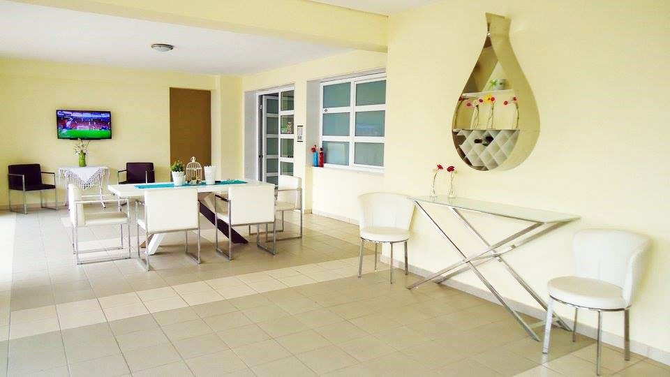 Enastro Apartments