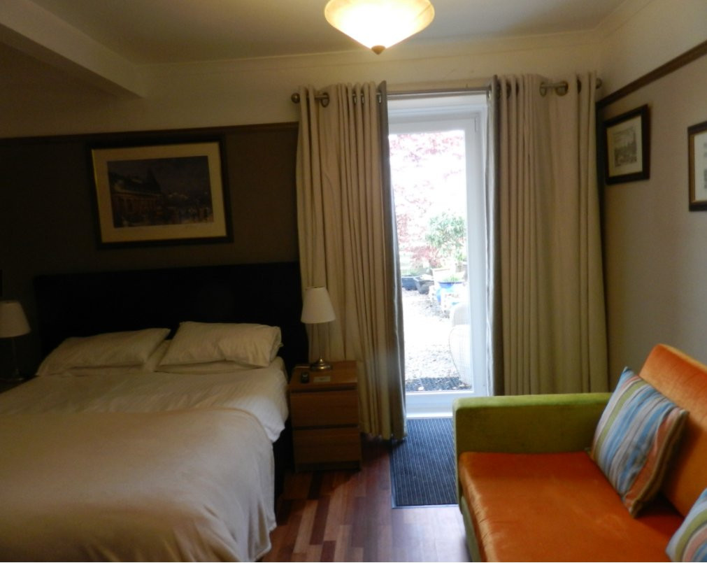 Auchenlaich Farmhouse Bed and Breakfast主图