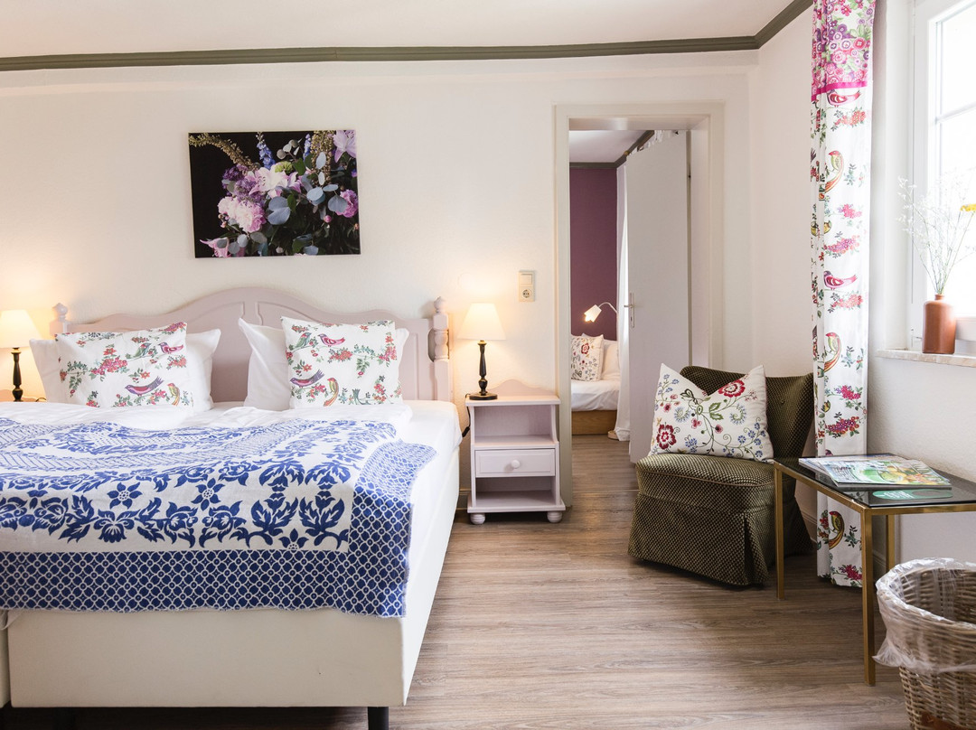 Neuastenberg酒店住宿-Big Country House