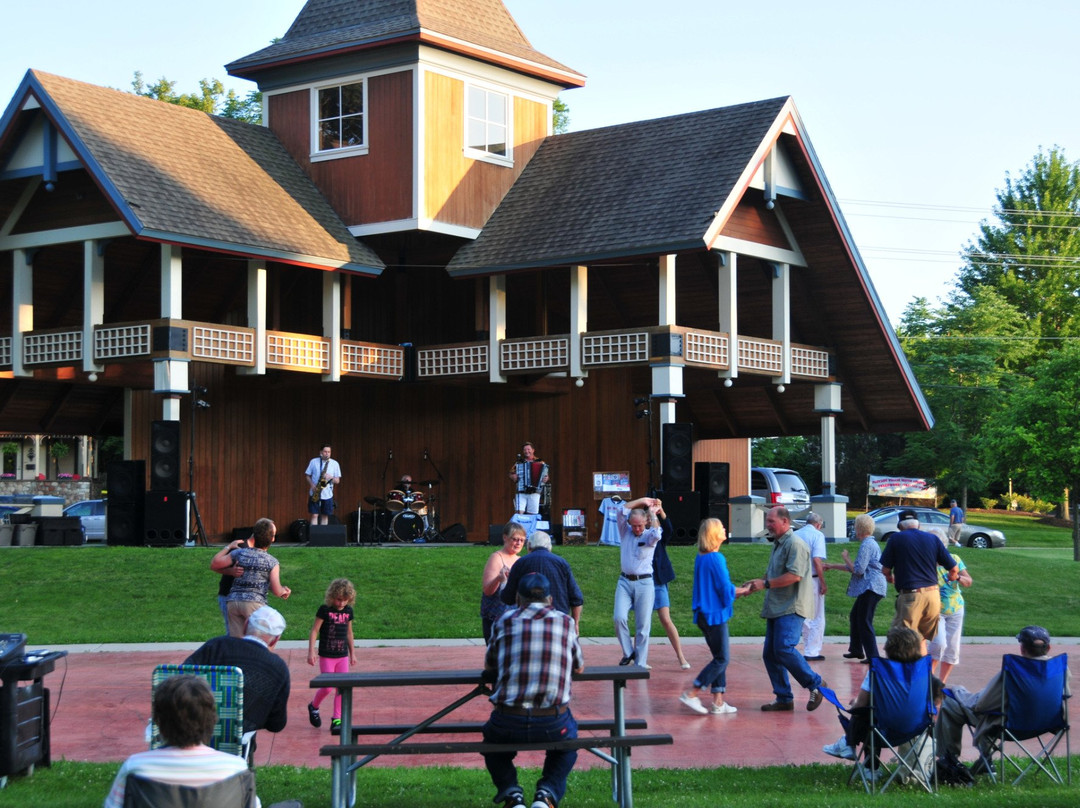Phoenix Park Bandshell-Delavan必去景点