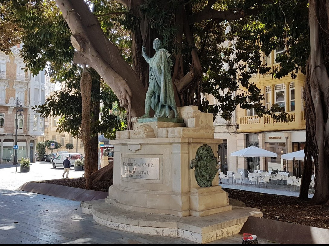 Estatua Isidoro Máiquez景点图片