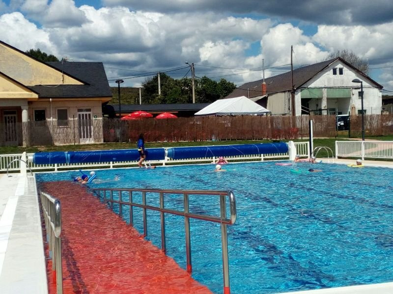 Las Piscinas Municipales de Branuelas景点图片