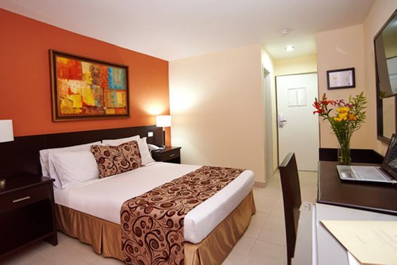 Hotel Arizona Suites主图