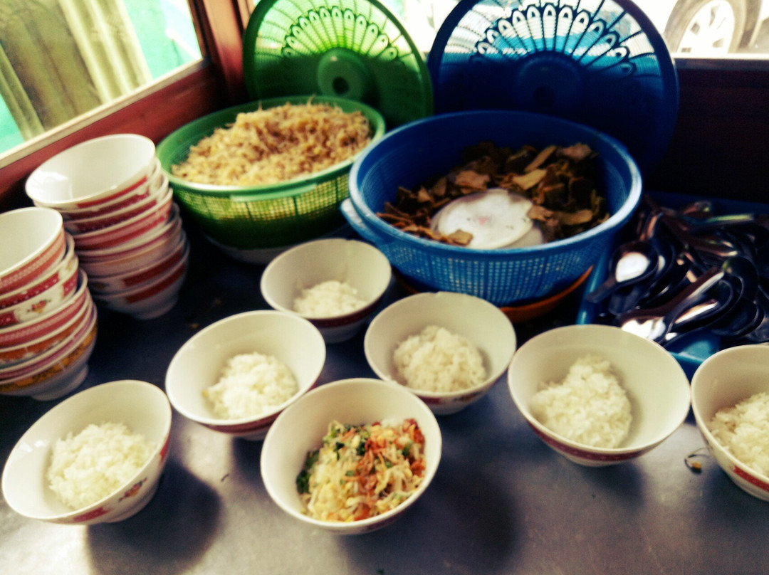 Soto Seger Mbok Giyem