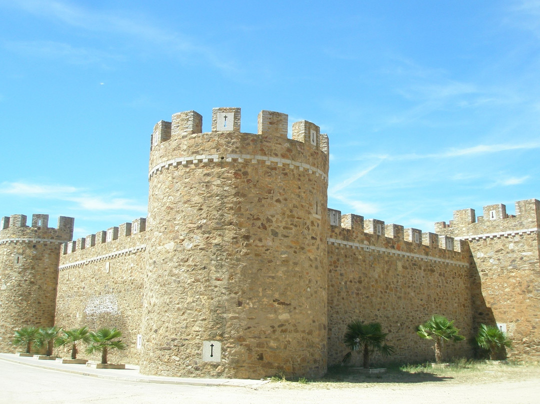 Castillo de Alija del Infantado景点图片