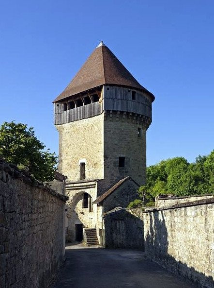 Tour de la Sergenterie-Poligny必去景点