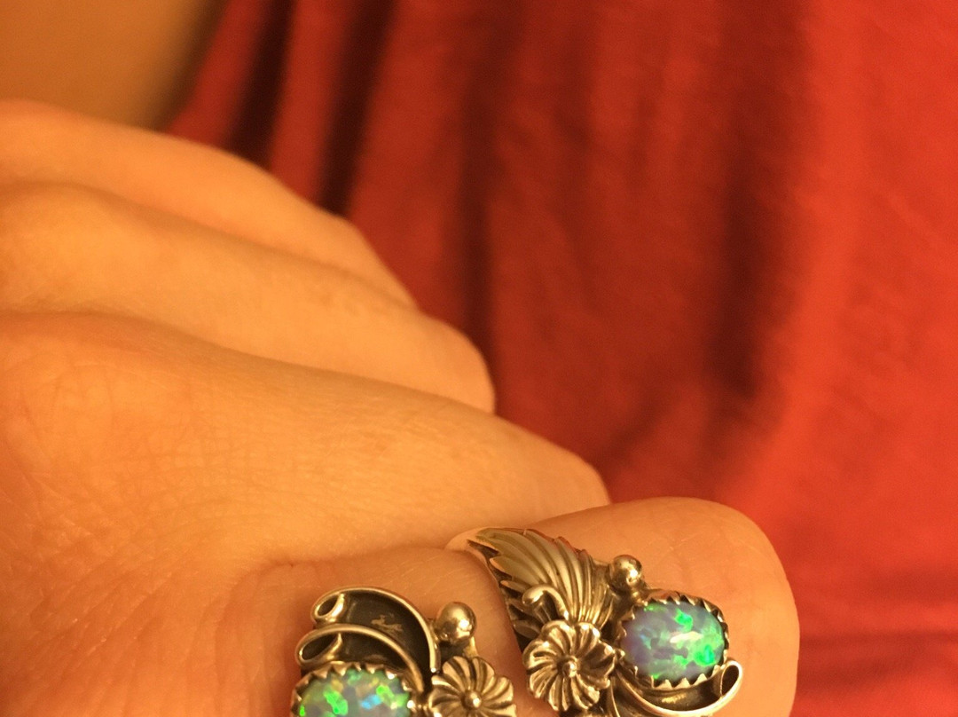 Unique Gift Outlet景点图片