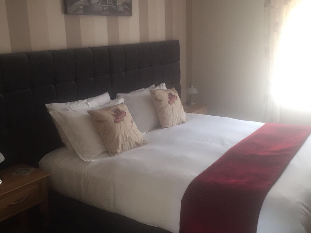 Brackley Oaks Guest House主图