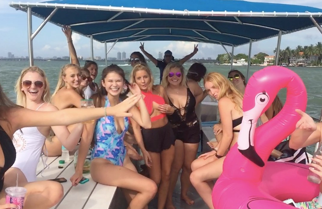 Kustom Charters-劳德代尔堡必去景点