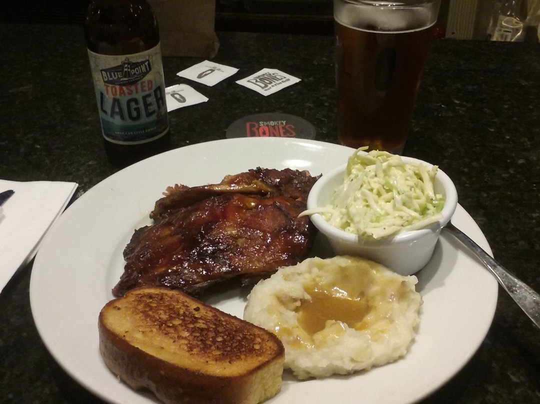 Ronkonkoma餐馆和美食-Smokey Bones BBQ & Grill