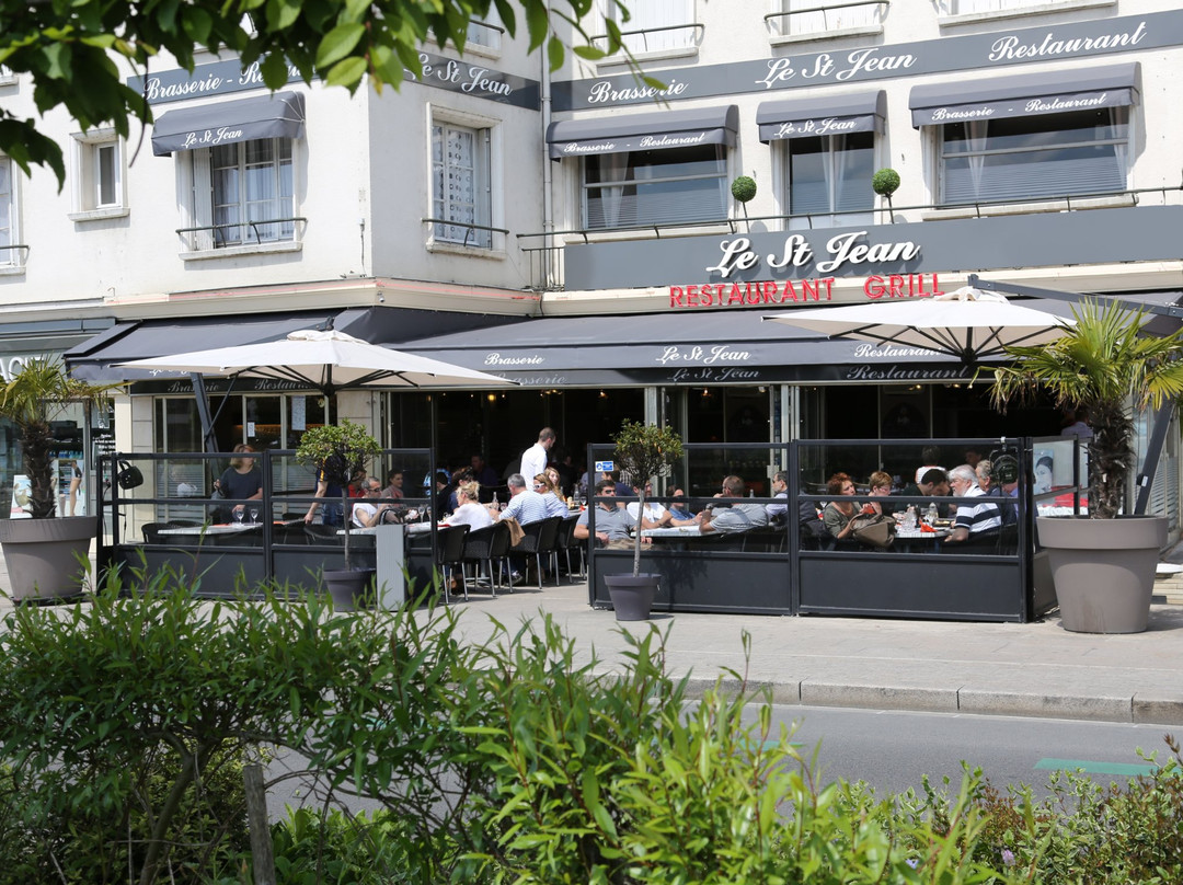 Chateau-Thierry餐馆和美食-Le Saint Jean