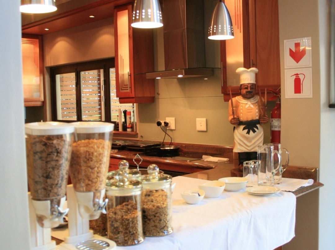 Amici Guest Lodge主图